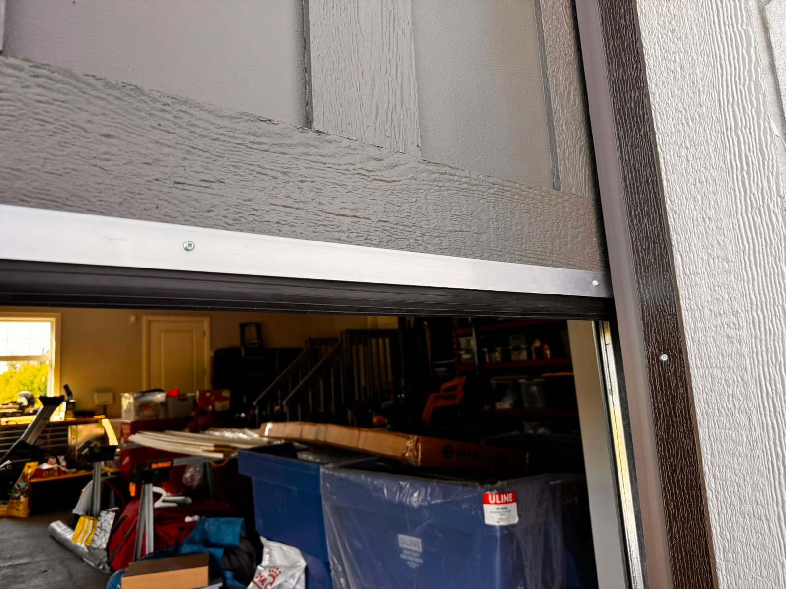 Garage door maintenance service